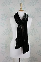Silk Velvet Scarf in Rose Black