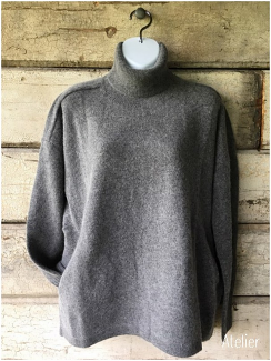 Polo Jumper with Pockets in Grey