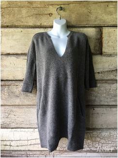 Knitted Tunic with Pockets in Grey