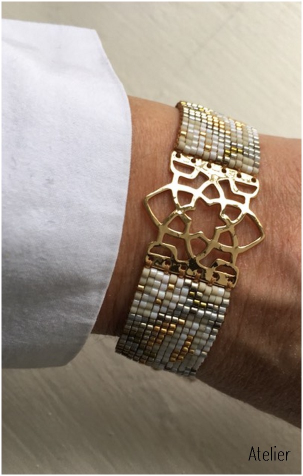 Medium Japanese Bead Star Bracelet Gold