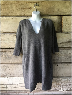 Knitted Tunic with Pockets in Grey