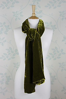 Silk Velvet Scarf in Kiwi Black